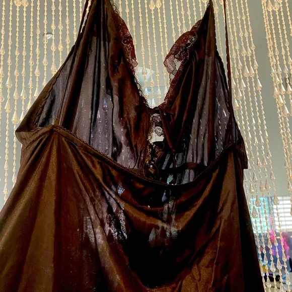 VINTAGE LONG NIGHTGOWN - Picture 6 of 11